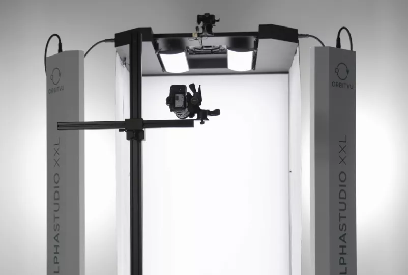 In-house produced LED lights on Alphastudio XXL