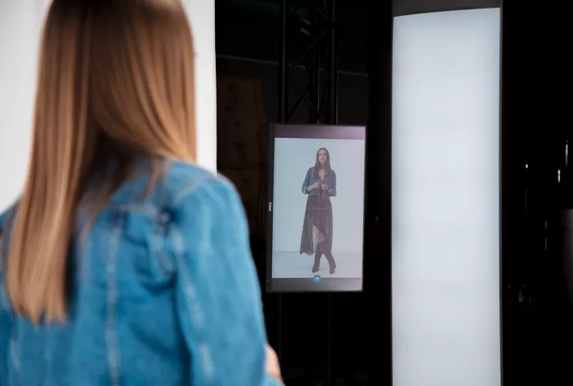 Full support for the crew on Fashion Studio