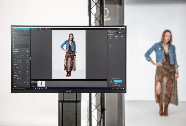 Product Photography Software Interface for eCommerce Fashion