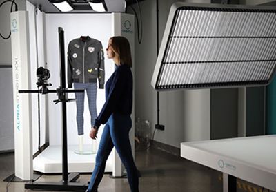 Peripheral illumination correction with correction