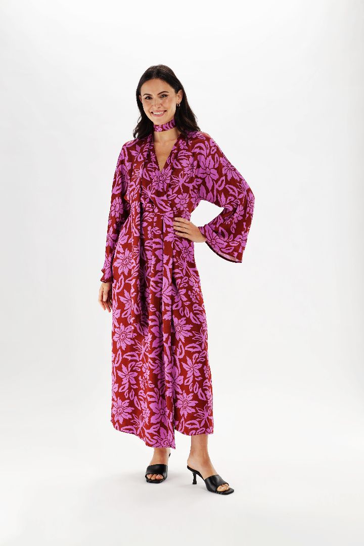 True-to-reality model shots done in Fashion Studio - front view