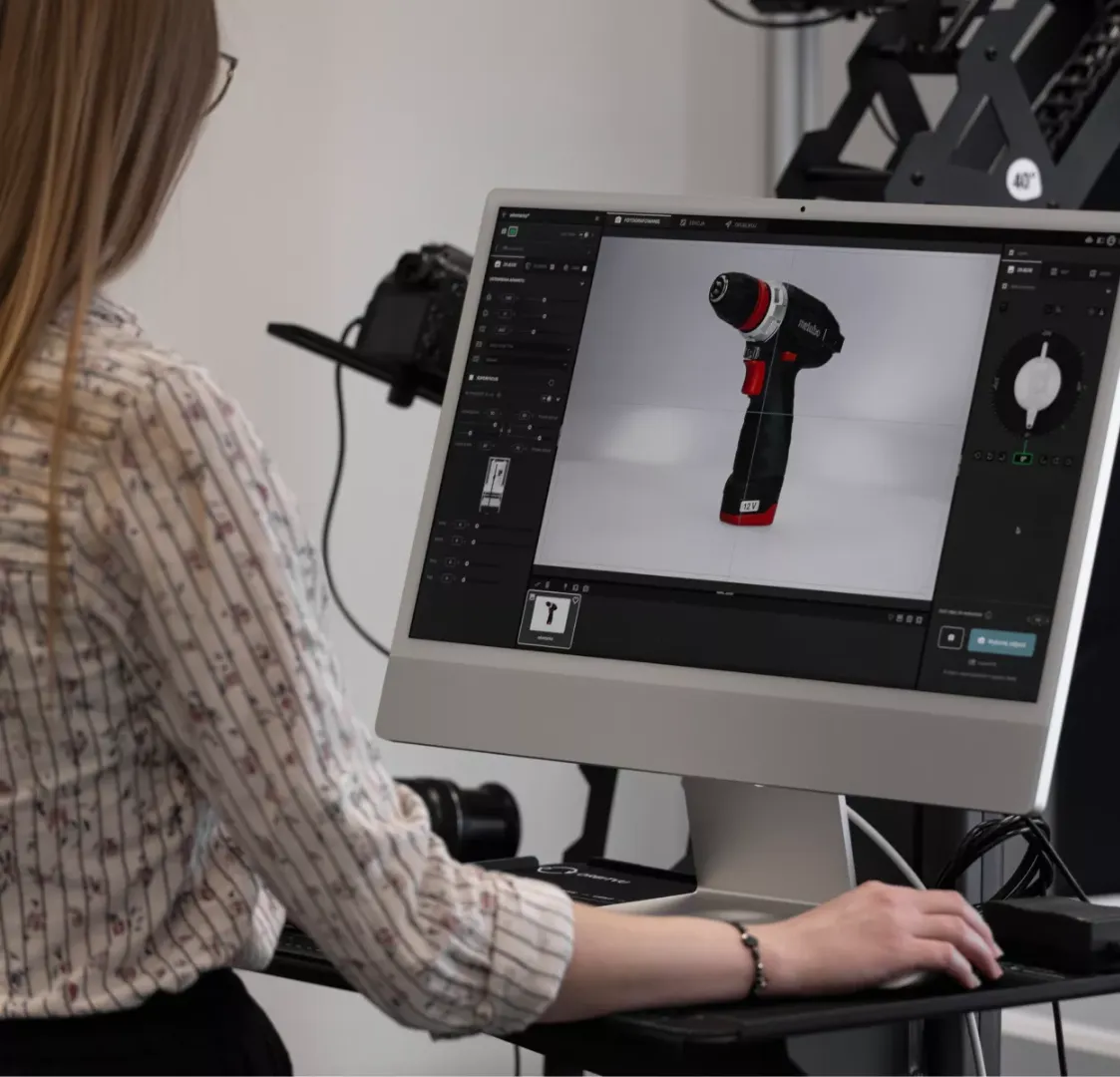 E-commerce photo retouching specialist editing power tool image