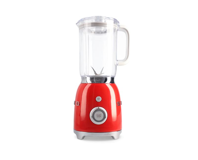 Red retro blender