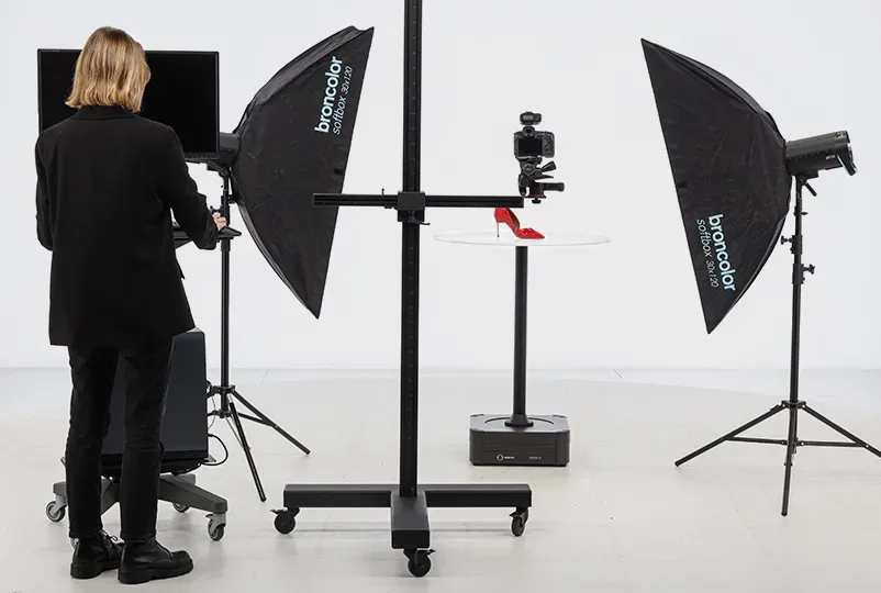 Professional Shoe Photography Setup with 360 Turntable