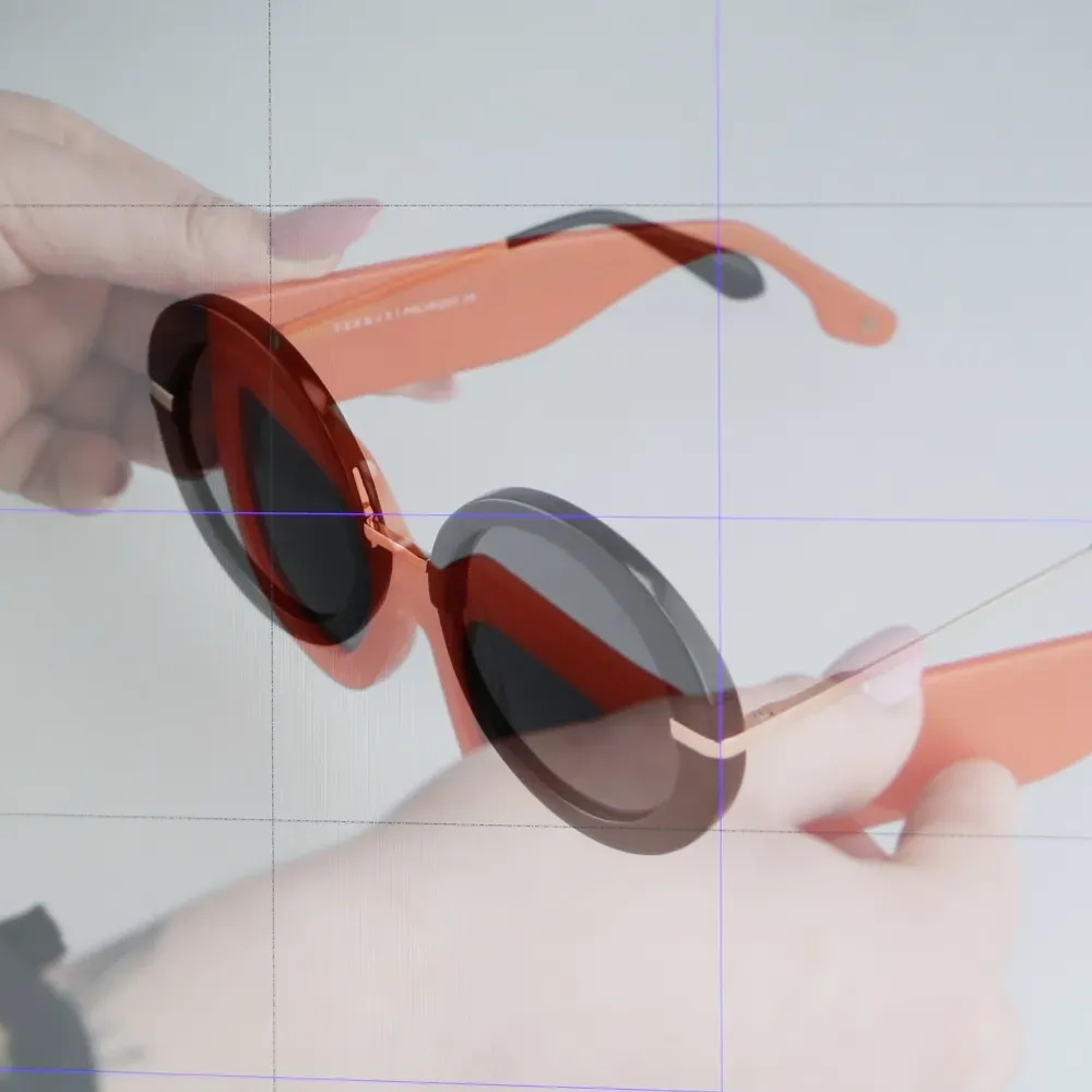 Automatisiertes Fotostudio für Brillen und kleine Produkte