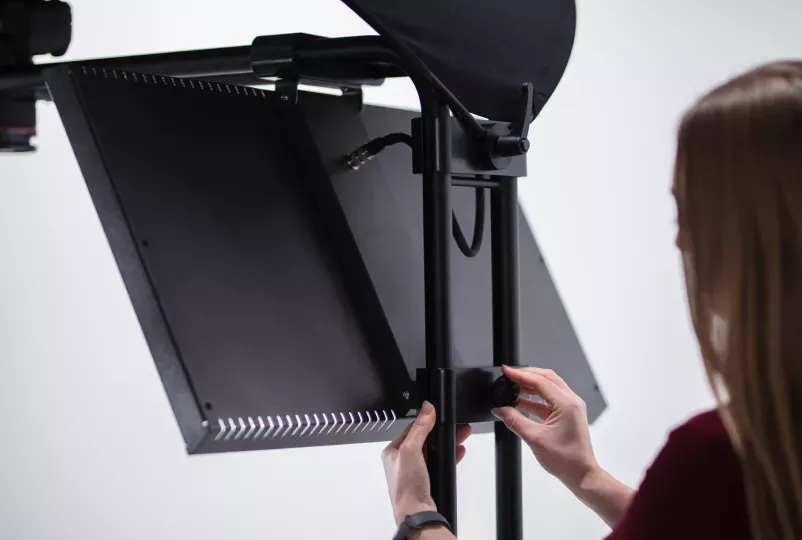Adjusting the LED Light Panel on the Alphadesk Studio