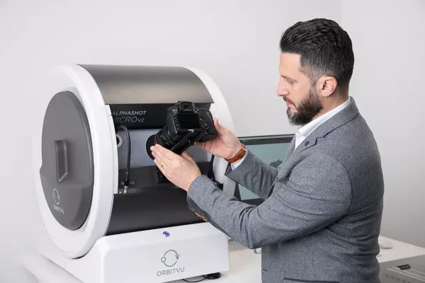 Attaching DSLR Camera to Product Photography Machine