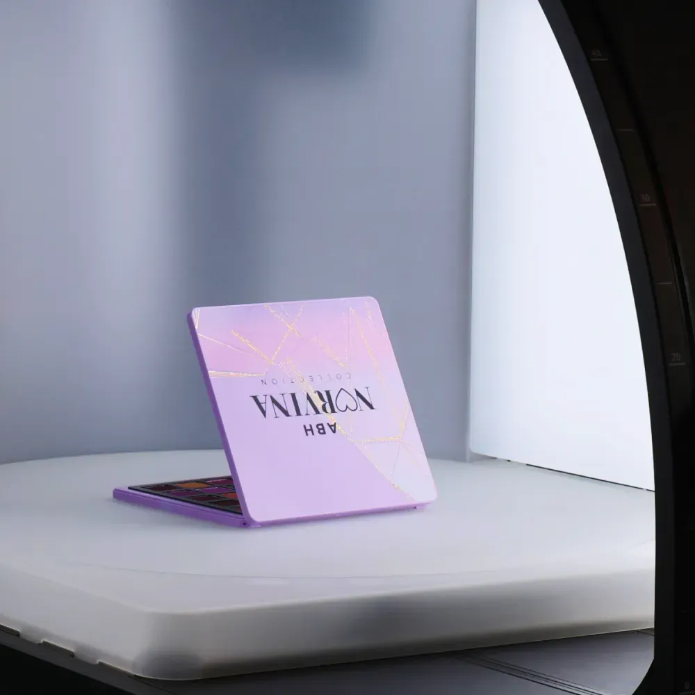 Eyeshadow Palette in Product Studio