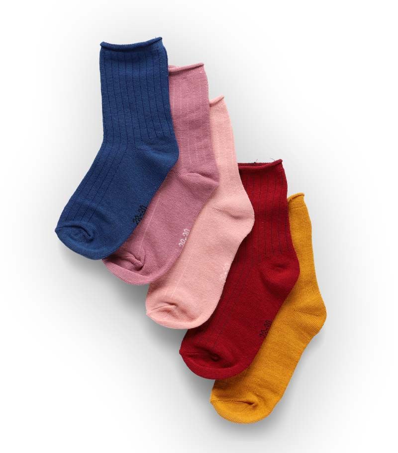 Socks packshot - elegant color and shadow