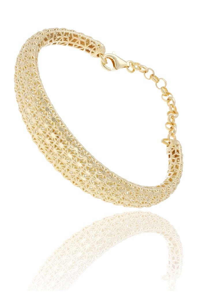 Jewelry product photography – no contrast manipulation