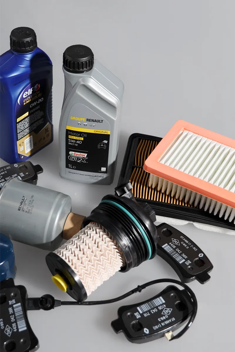 Disorganized spare parts before sorting
