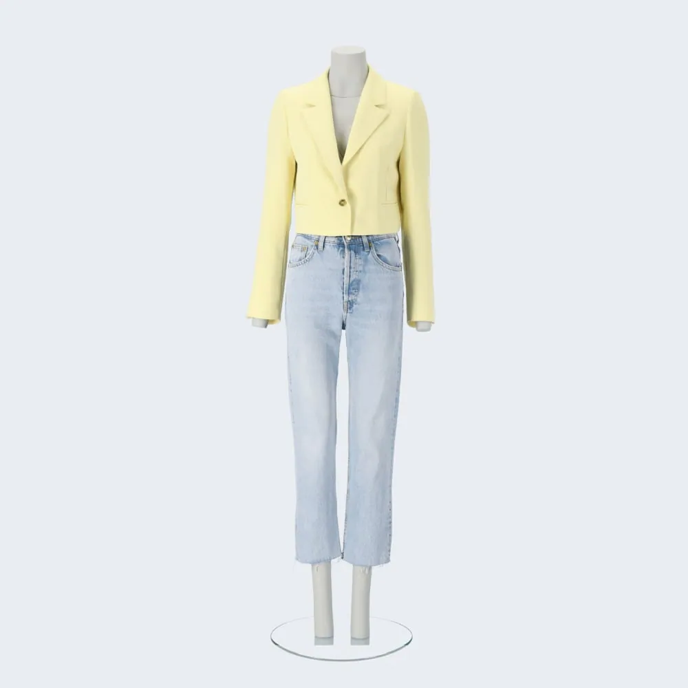 Garment fitted on a mannequin with unnecessary parts removed