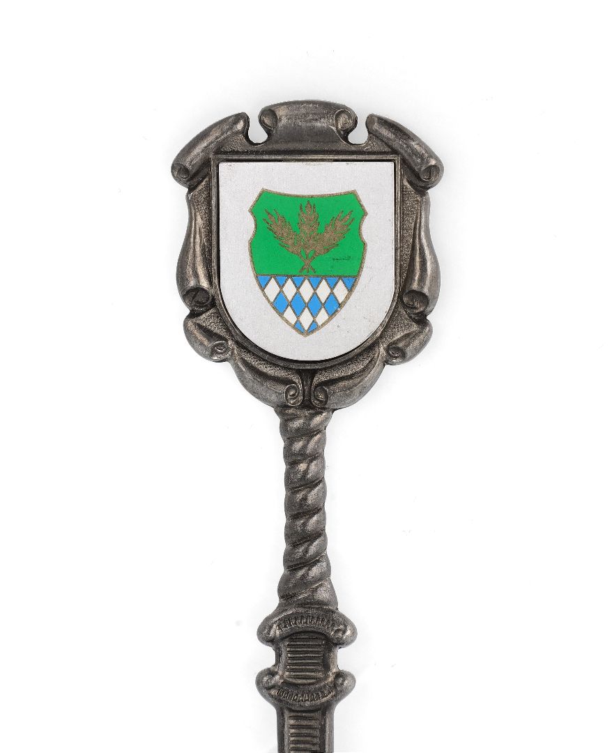 antique photographed in Orbitvu solution with background removal